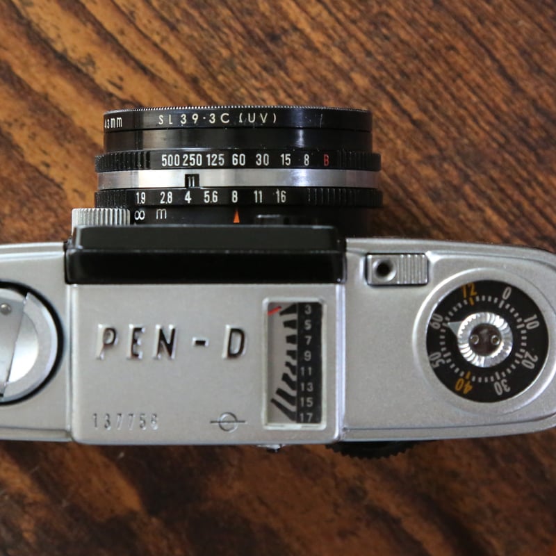 OLYMPUS】 PEN D2 フィルムカメラ(分解整備済・ネイビーブルー OLYMPUS】 PEN D2 フィルムカメラ(分解整備済・ネイビーブルー