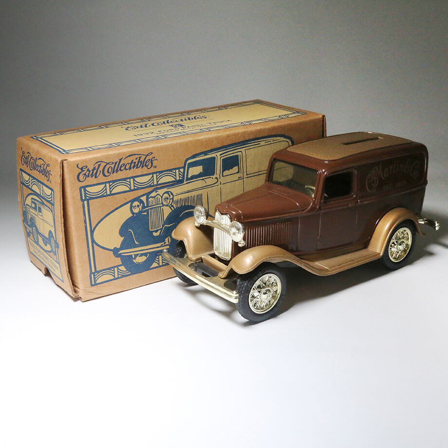 Ertl Collectibles】FORD PANEL TRUCK 1932 Martin