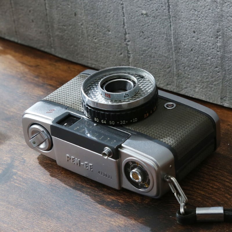 オリンパスOLYMPUS PEN EES ペンEE-S ハーフカメラ E15 オリンパスOLYMPUS PEN EES ペンEE-S ハーフカメラ E15 フイルム