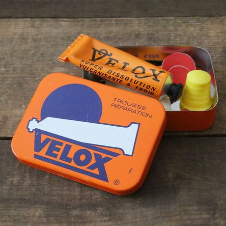 【VELOX】ティン缶に入ったタイヤ修理キット