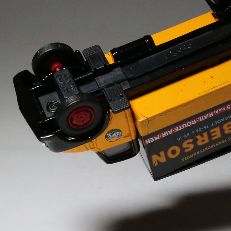 CORGI】CAMION DE LIVRAISON LEYLAND COMET BOX V