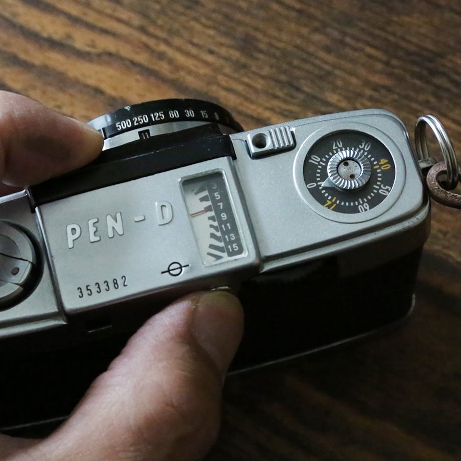 OLYMPUS】 PEN D3 フィルムカメラ（分解整備済・オリジナルストラップ