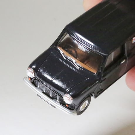 【CORGI】MORRIS MINI VAN BURBERRYS