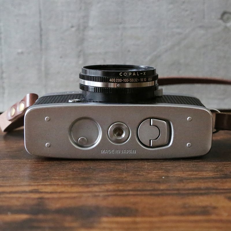 OLYMPUS】 PEN D3 フィルムカメラ（分解整備済・オリジナルストラップ