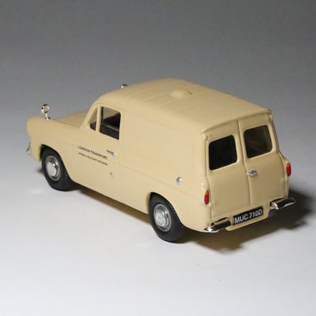 【CORGI】 FORD ANGLIA VAN LONDON TRANSPORT