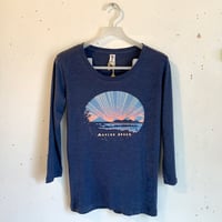 スリムフィット 七部袖Tシャツ「森戸海岸」