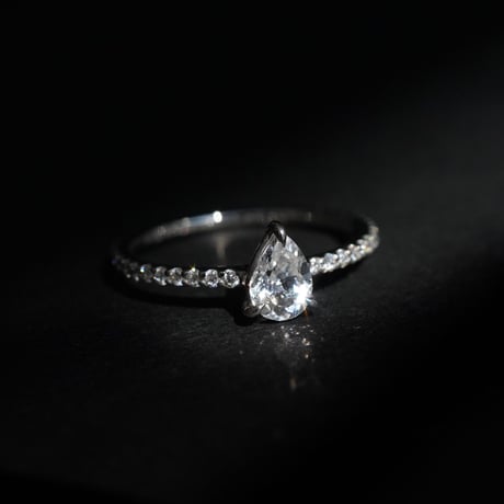 《雫型》Drops of Light Ring(マダガスカル産フェナカイト＆メレダイヤ）