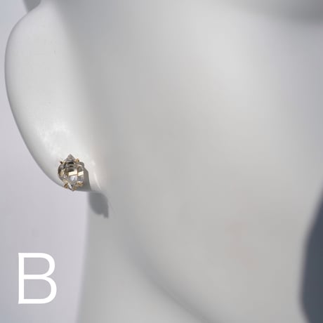 ハーキマーダイヤモンド・18Kピアス