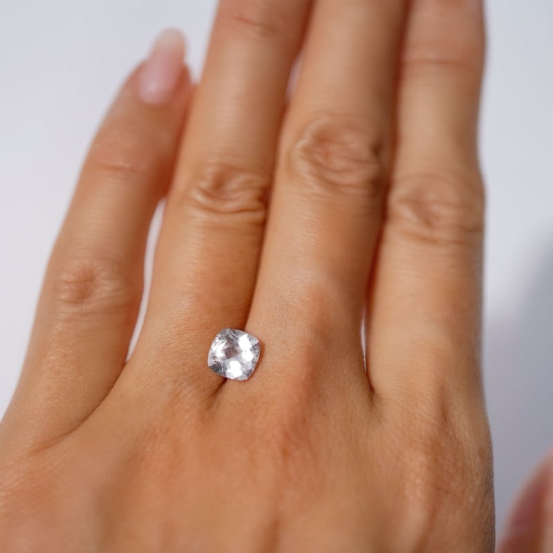 フェナカイト(マダガスカル産）＋ダイヤモンド・プラチナネックレス