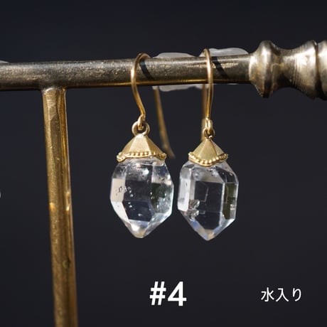 ハーキマーダイヤモンド【シュラインルーフ】ピアス