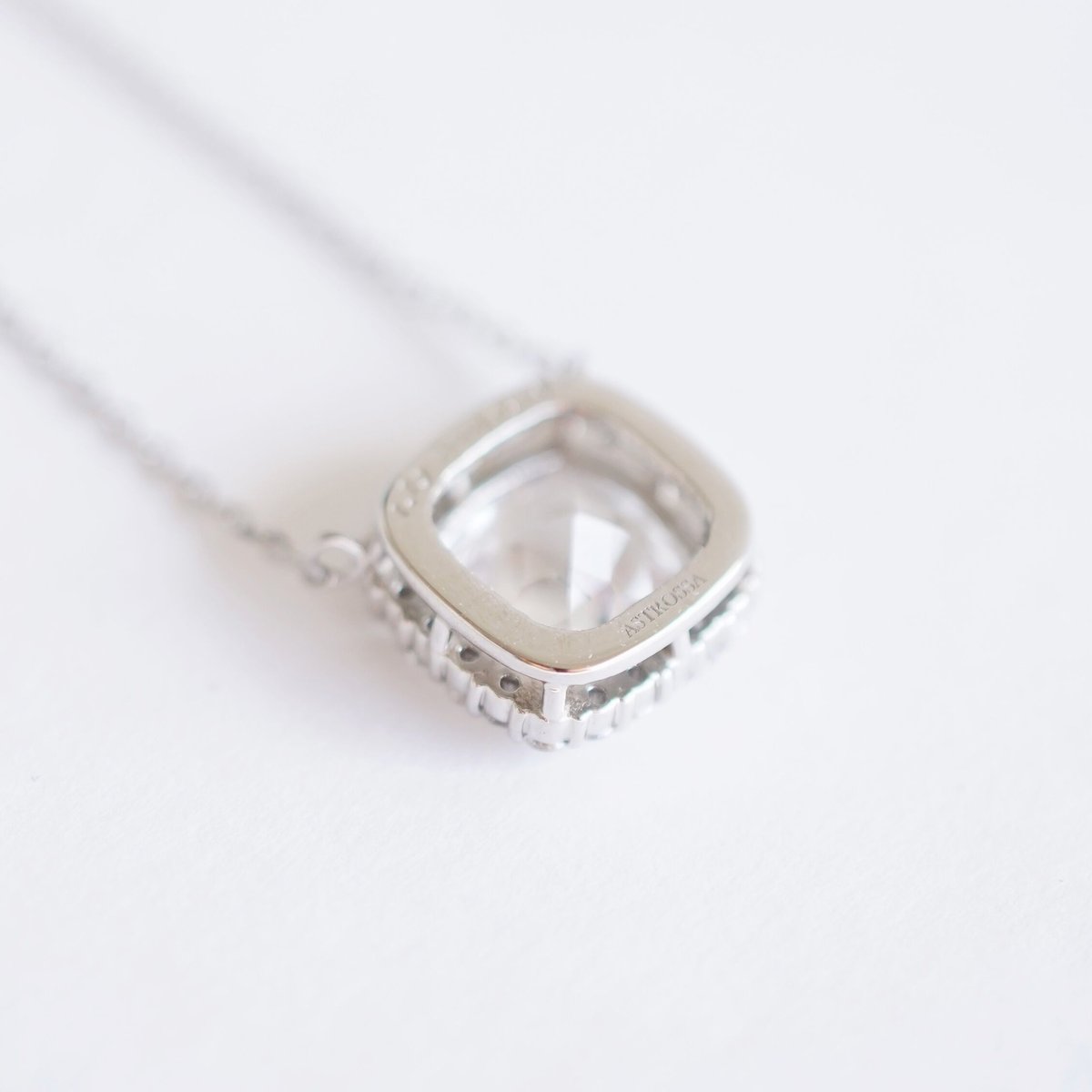 フェナカイト(マダガスカル産）＋ダイヤモンド・プラチナネックレス