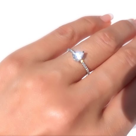 《雫型》Drops of Light Ring(マダガスカル産フェナカイト＆メレダイヤ）