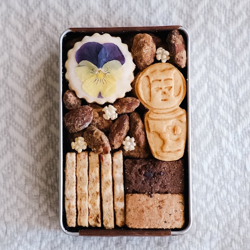 コケシ缶｜Herb & Spice Cookies Box（M） | COKESHICAKES