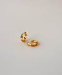 【金アレ対応】ツイストジルコニアフーピアス