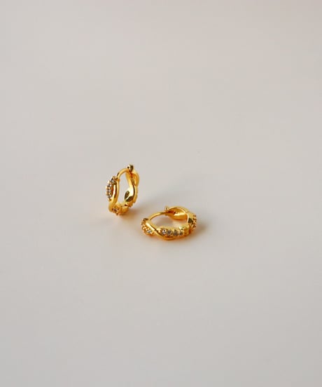 【金アレ対応】ツイストジルコニアフーピアス