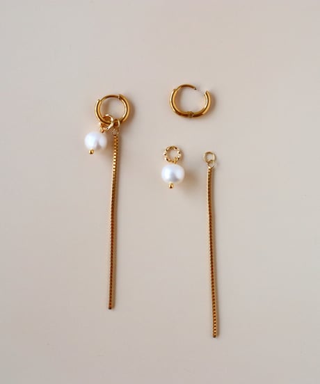 【金アレ対応】チャームフープピアス(パールとチェーン)