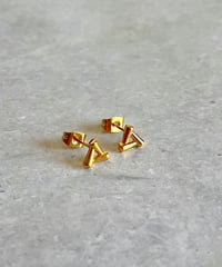 【金アレ対応】トライアングルピアス・イヤリング