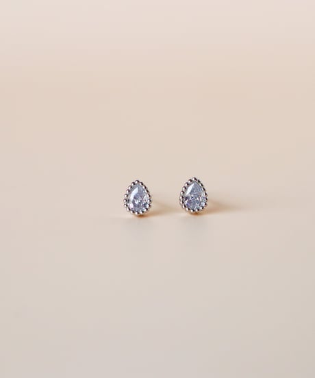 【金アレ対応】ジルコニアドロップピアス(シルバーカラー)