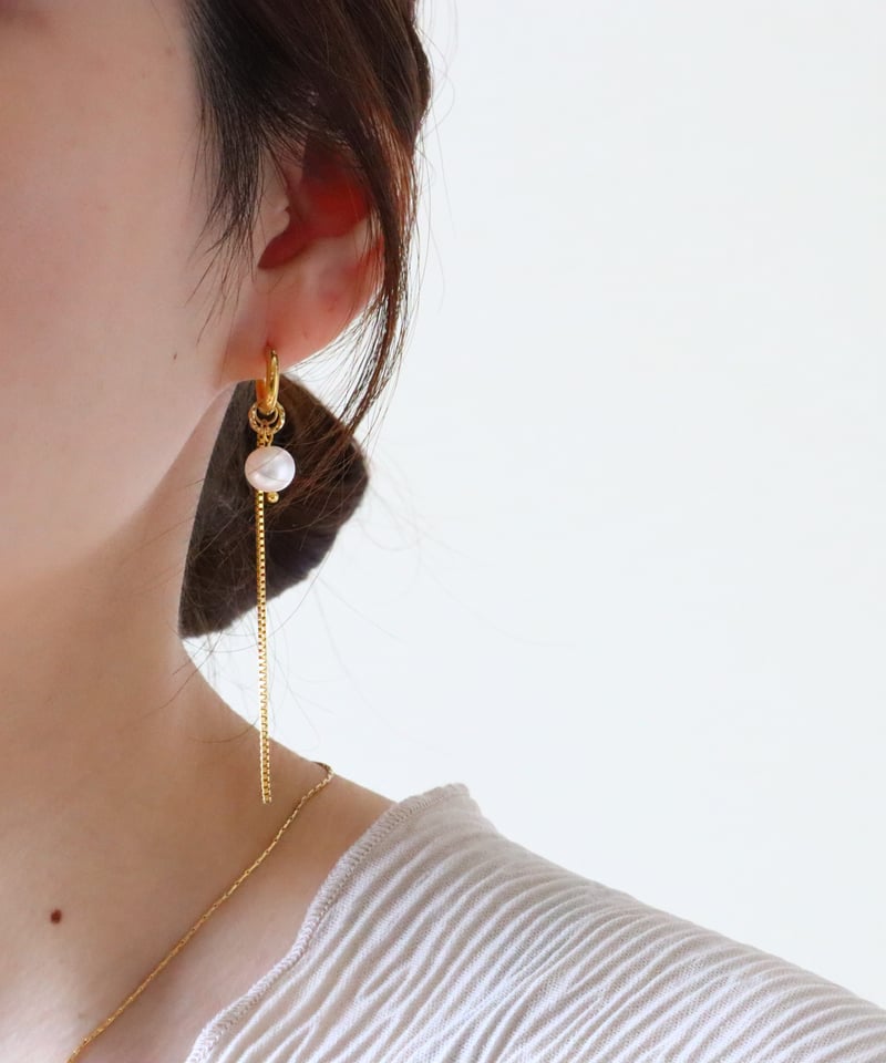 金アレ対応】チャームフープピアス(パールとチェーン) | mikka