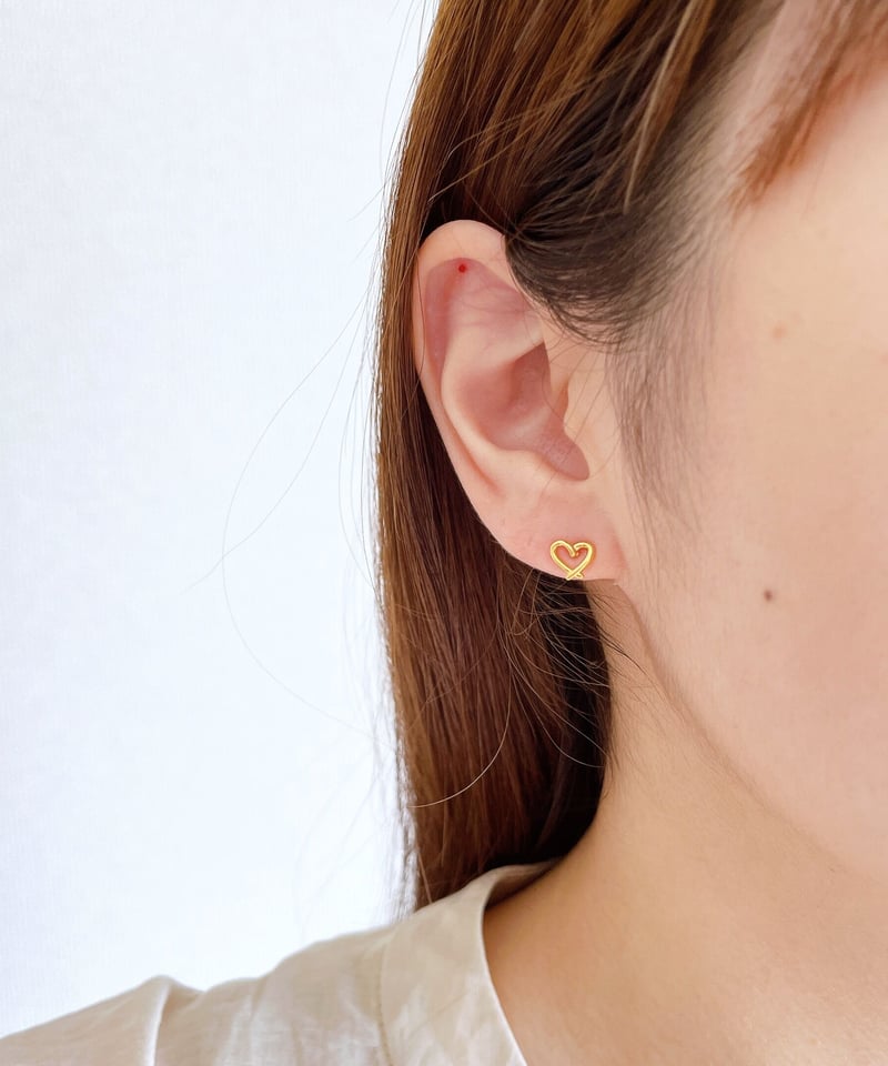 金アレ対応】ニュアンスハートピアス・イヤリング | mikka 金アレ対応】ニュアンスハートピアス・イヤリング | mikka