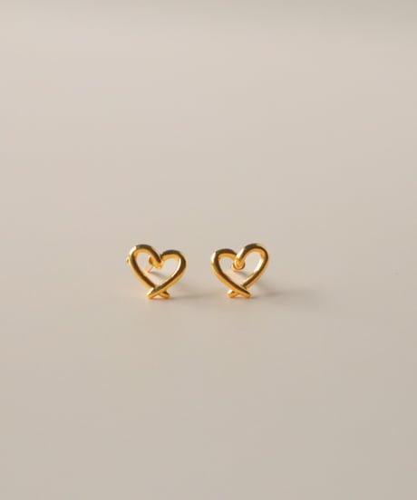※B品　【金アレ対応】ニュアンスハートピアス・イヤリング