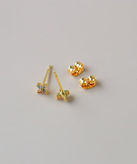 【金アレ対応】ジルコニアフラワーピアス