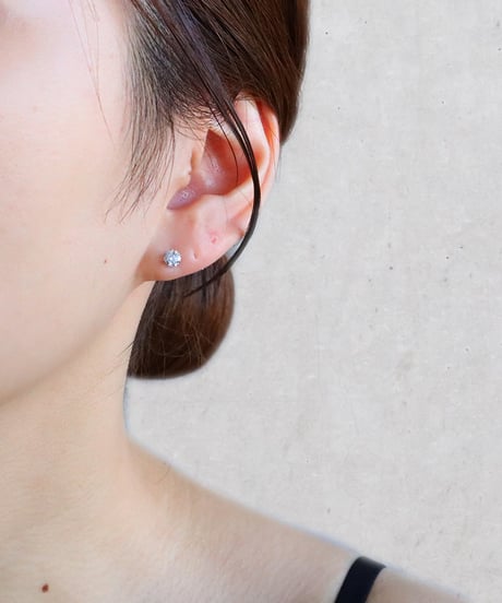 【金アレ対応】Heart & Cupid ジルコニアプチピアス4mm (シルバーカラー)