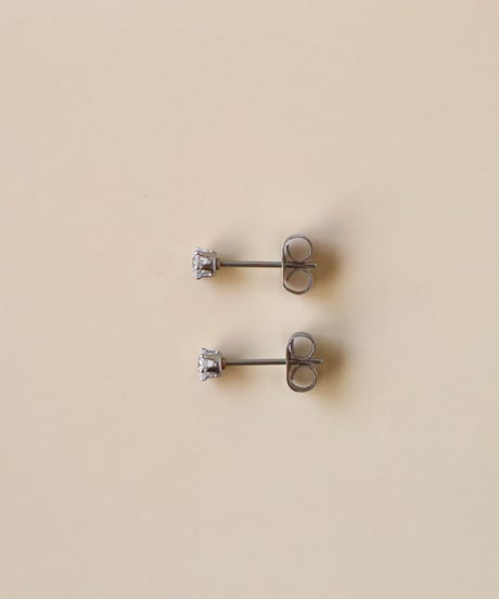 【金アレ対応】Heart & Cupid ジルコニアプチピアス3mm (シルバーカラー)