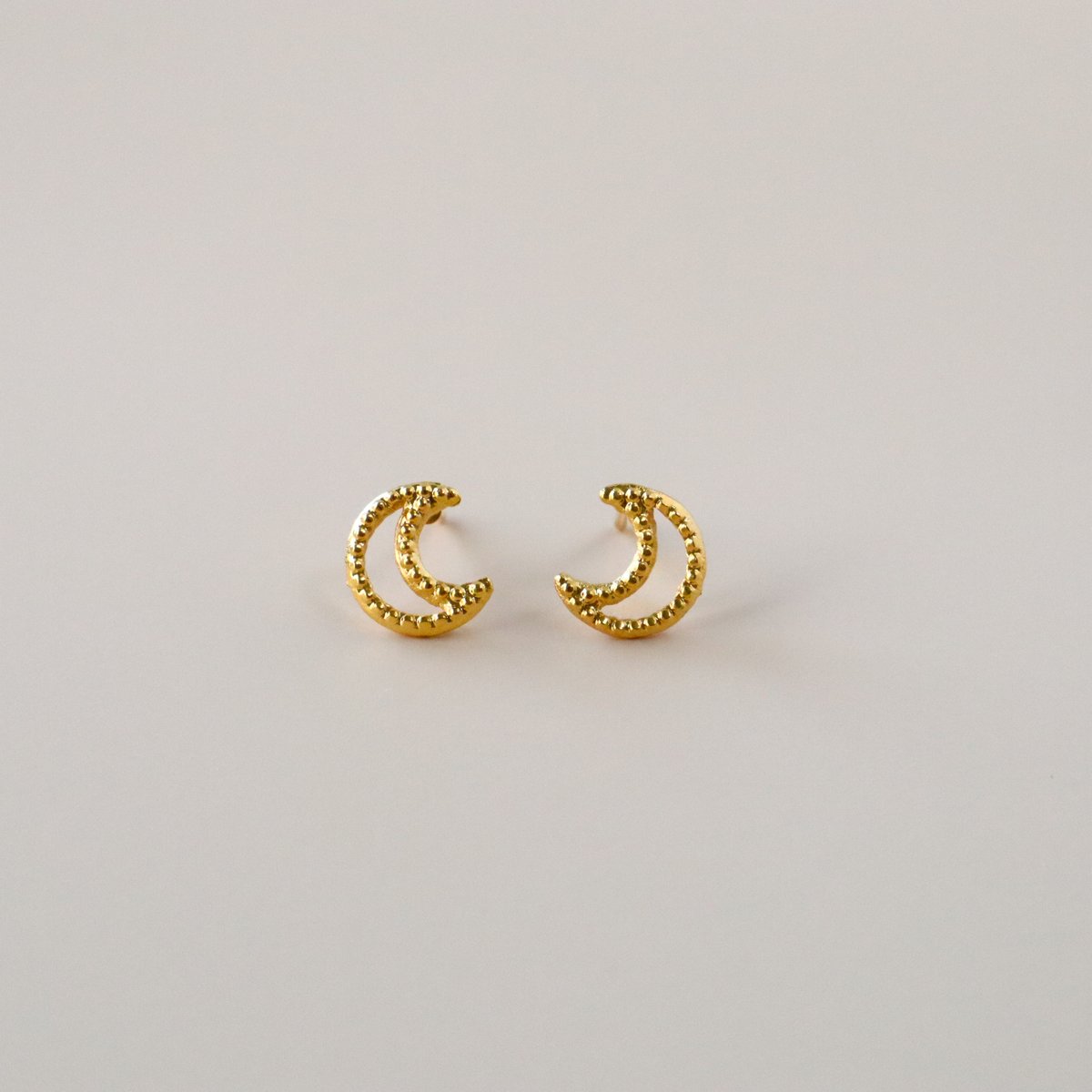 専用 スモールレディ [ちびムーン] イヤリング 樹脂ピアス 金アレ対応】ムーンピアス・イヤリング | mikka
