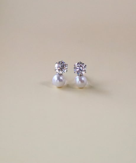 【金アレ対応】Heart & Cupid ジルコニアパールピアス 4mm(シルバーカラー)