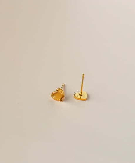 【金アレ対応】カットハートピアス