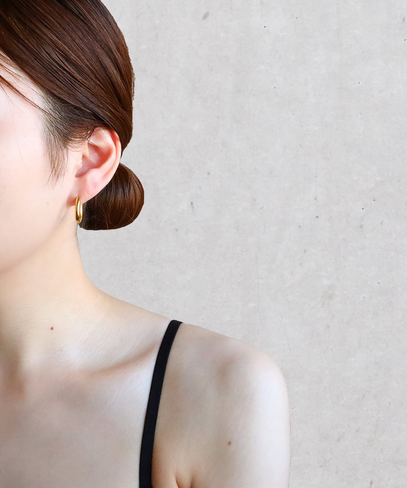 金アレ対応】スクエアフープピアス | mikka