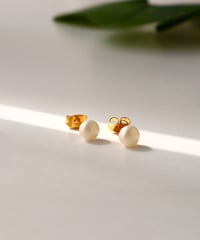 【金アレ対応】淡水パールの一粒ピアス(6mm)
