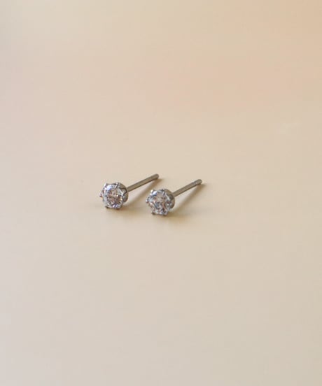 【金アレ対応】Heart & Cupid ジルコニアプチピアス3mm (シルバーカラー)