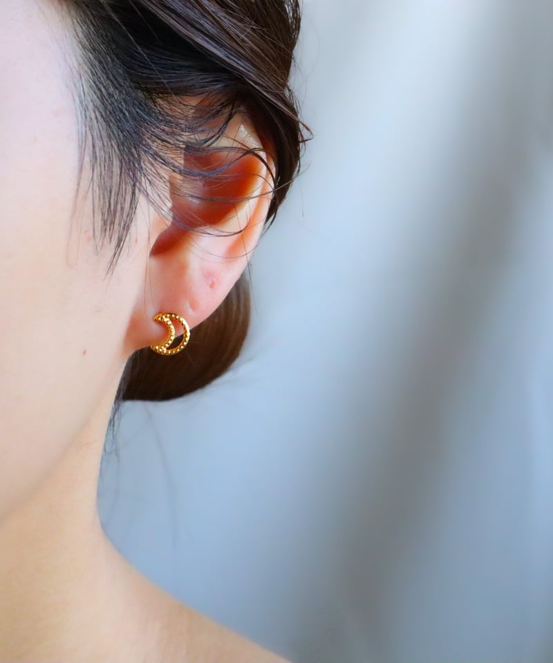 金アレ対応】ムーンピアス・イヤリング | mikka
