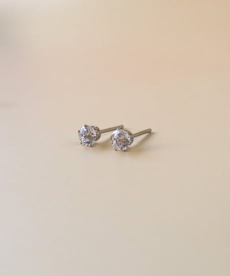 【金アレ対応】Heart & Cupid ジルコニアプチピアス4mm (シルバーカラー)