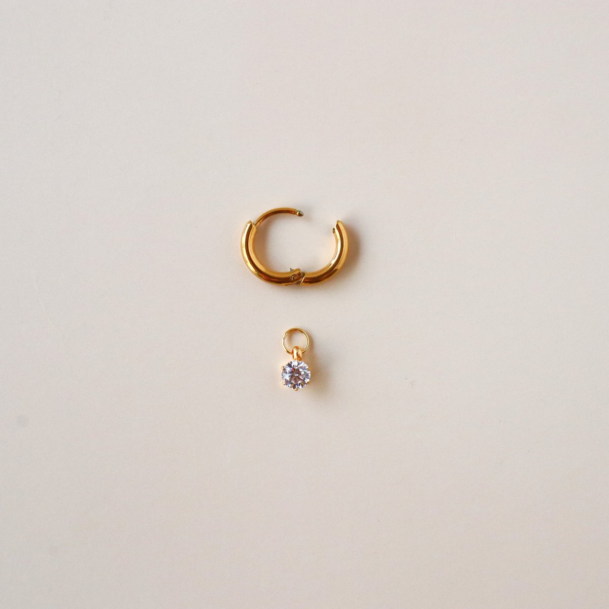 金アレ対応】チャームフープピアス(Heart & Cupid ジルコニア