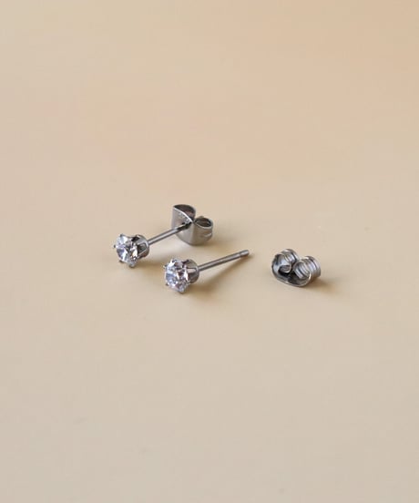 【金アレ対応】Heart & Cupid ジルコニアプチピアス4mm (シルバーカラー)