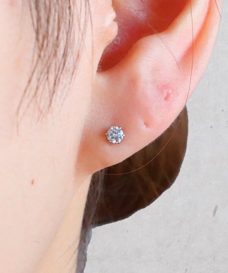 【金アレ対応】Heart & Cupid ジルコニアプチピアス3mm (シルバーカラー)