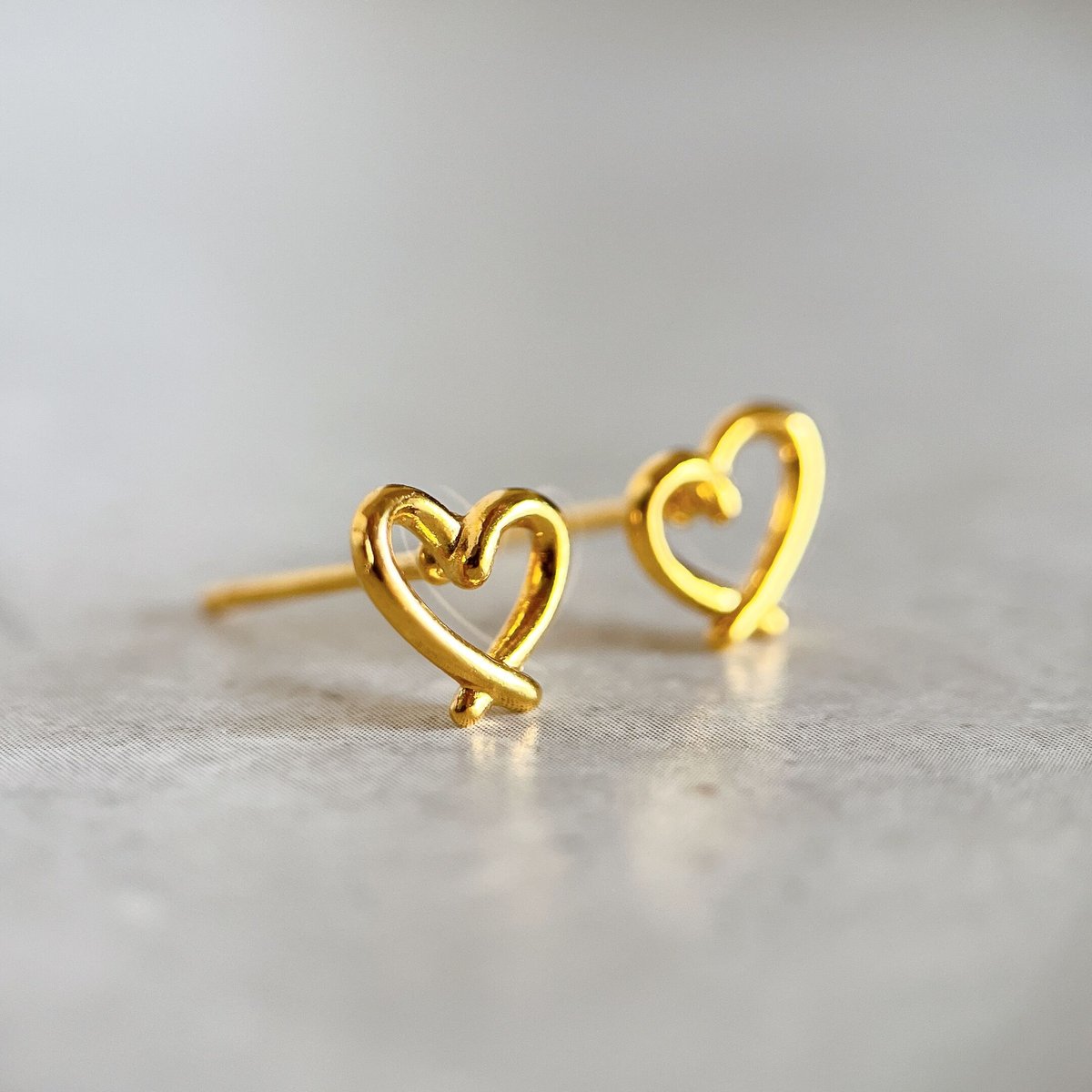 金アレ対応】ニュアンスハートピアス・イヤリング | mikka