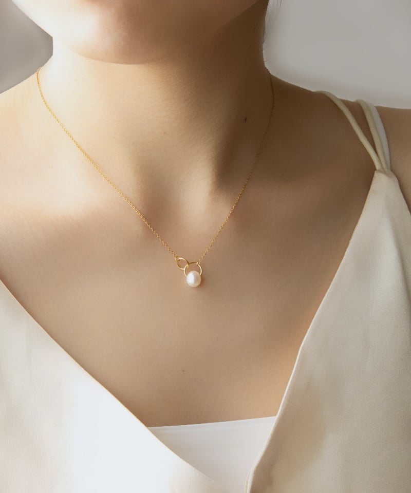 金アレ対応】サークルパールネックレスと淡水パールの雪だるまピアスの