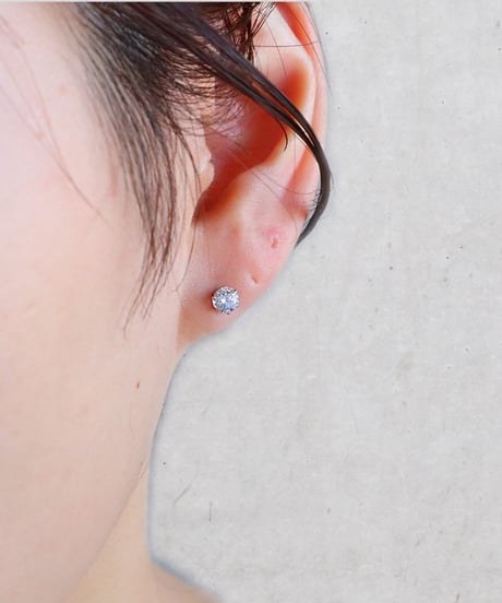【金アレ対応】Heart & Cupid ジルコニアプチピアス4mm (シルバーカラー)