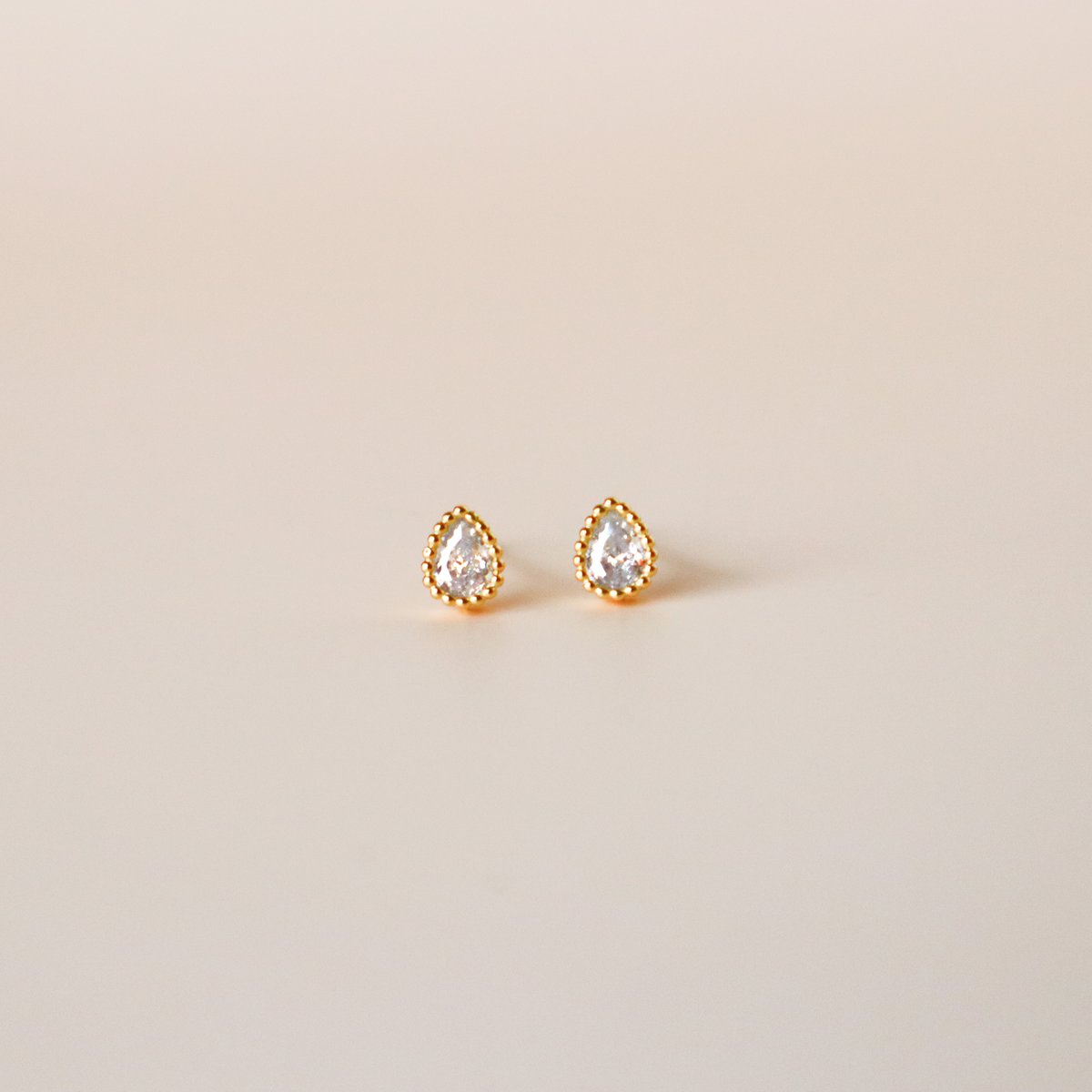 金アレ対応】ジルコニアドロップピアス | mikka
