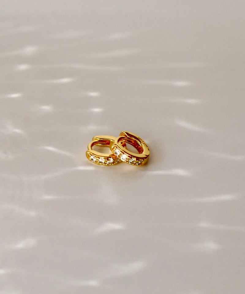 e.m. 限定 ゴールド フープ ジルコニアピアス☆イーエム 楽天市場】ジルコニアフープピアス 開閉式フープピアス ゴールド