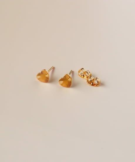【金アレ対応】カットハートピアス