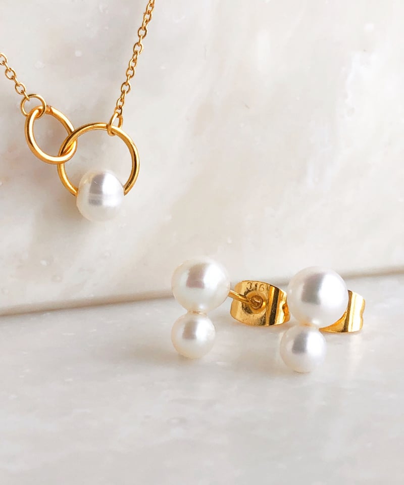 金アレ対応】サークルパールネックレスと淡水パールの雪だるまピアスの  