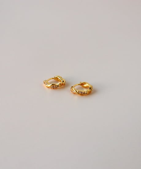 【金アレ対応】ツイストジルコニアフーピアス