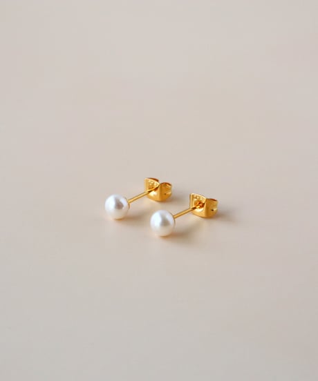 【金アレ対応】淡水パールの一粒ピアス(5mm)