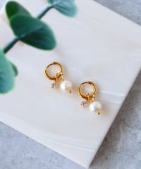 【金アレ対応】チャームフープピアス(パールとHeart&Cupidジルコニア)