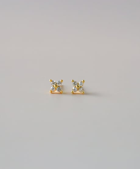 【金アレ対応】ジルコニアフラワーピアス